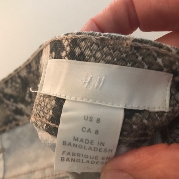 H&M Snakeskin pattern skinny jeans size 8 - Picture 5 of 8